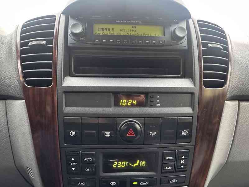 Kia Sorento 2.5 CRDi 4x4/Tažné/Tempomat/ČR - foto 17