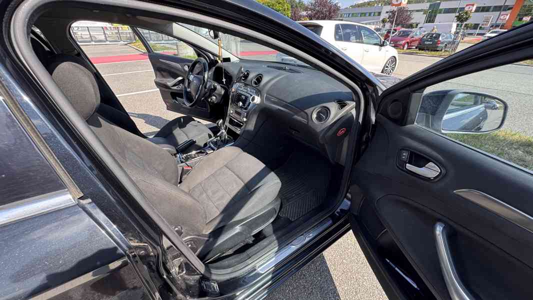 Ford Mondeo combi  mk.4 (2009) - foto 7