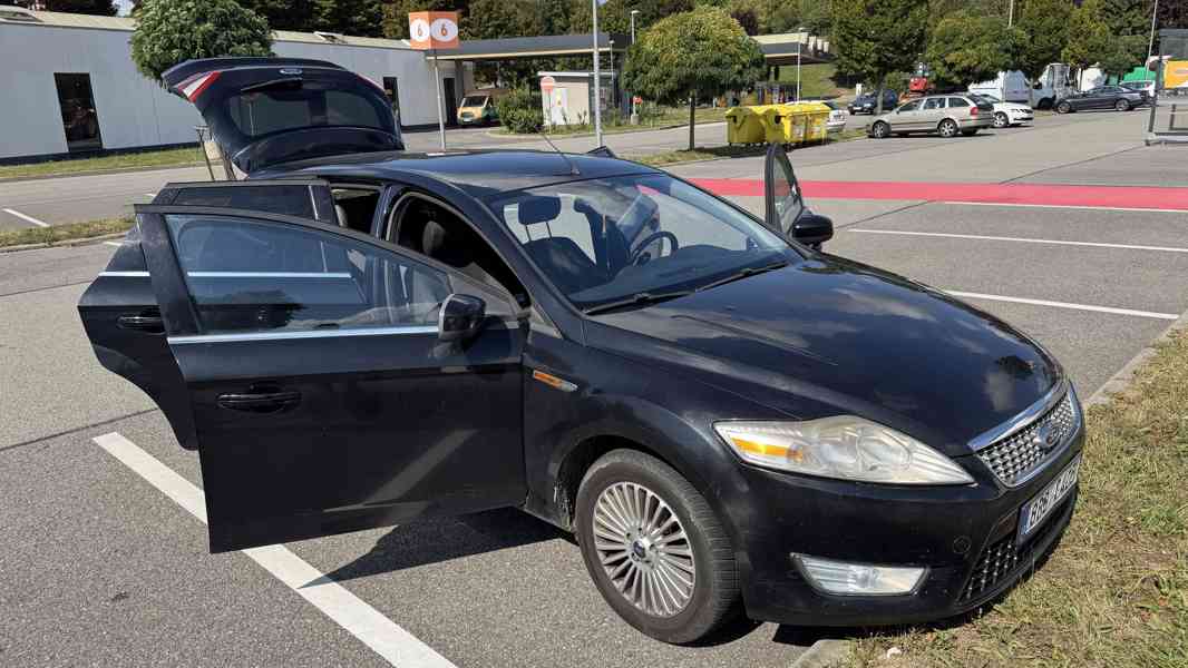 Ford Mondeo combi  mk.4 (2009) - foto 13