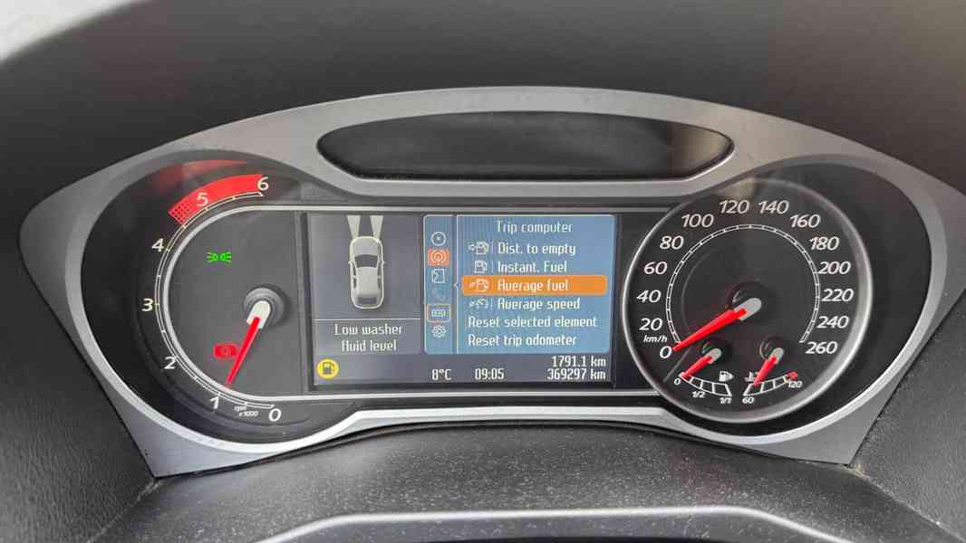 Ford Mondeo combi  mk.4 (2009) - foto 16