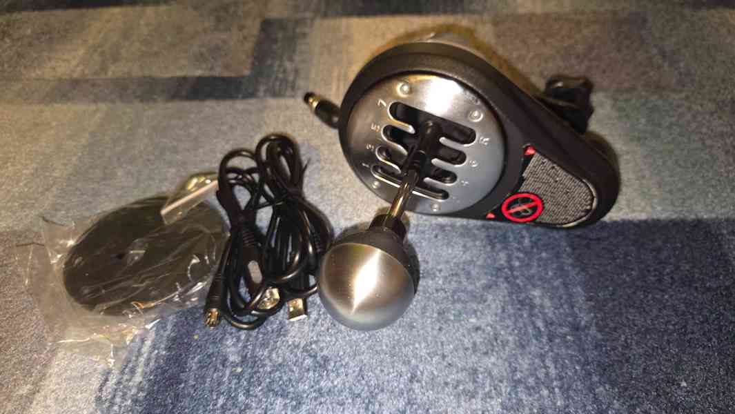 Thrustmaster T300 RS GT Edition + TH8A Řadicí Páku - foto 4