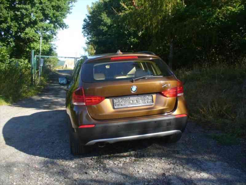 BMW X1 2,0   d, 130kW, 3/2011, naj.223tis.k - foto 3