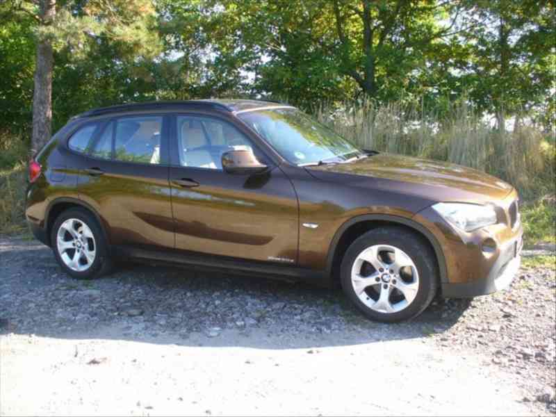 BMW X1 2,0   d, 130kW, 3/2011, naj.223tis.k - foto 5