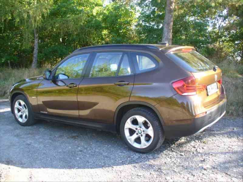 BMW X1 2,0   d, 130kW, 3/2011, naj.223tis.k - foto 4