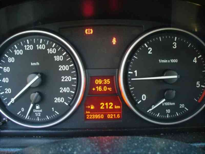 BMW X1 2,0   d, 130kW, 3/2011, naj.223tis.k - foto 7