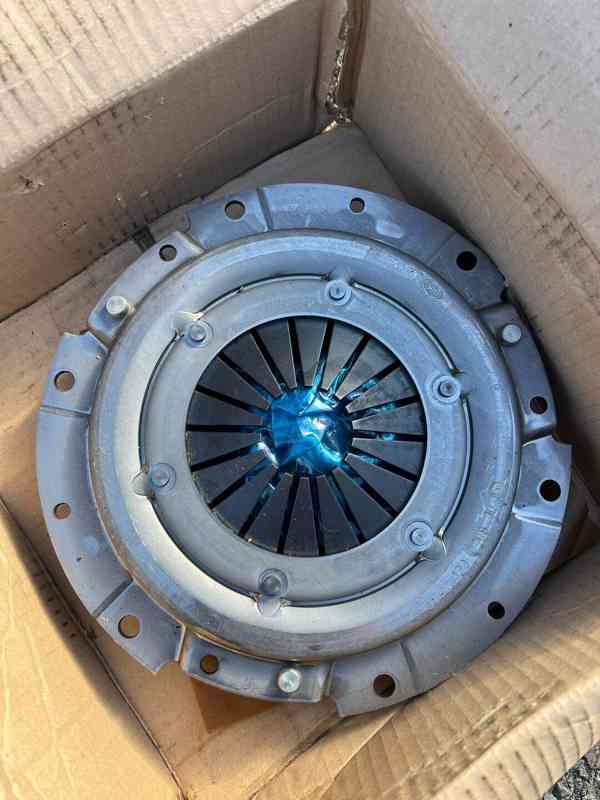 Nová spojková sada FELICIA 1.9D - LUK - foto 1