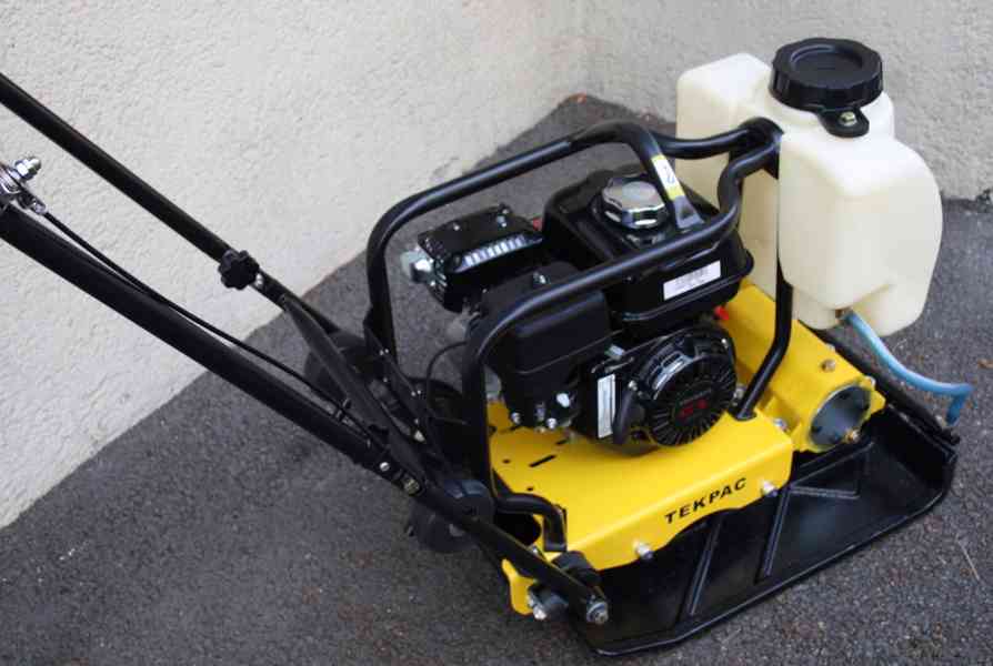 Vibrační deska PROFI TEKPAC TP120-4 Honda - foto 3