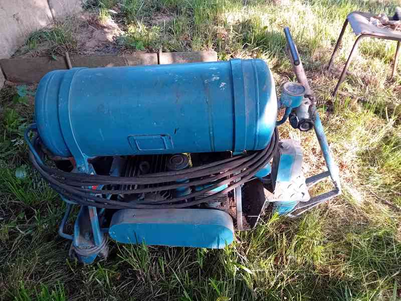 Prodám 3f, dvouválcový kompresor - foto 2