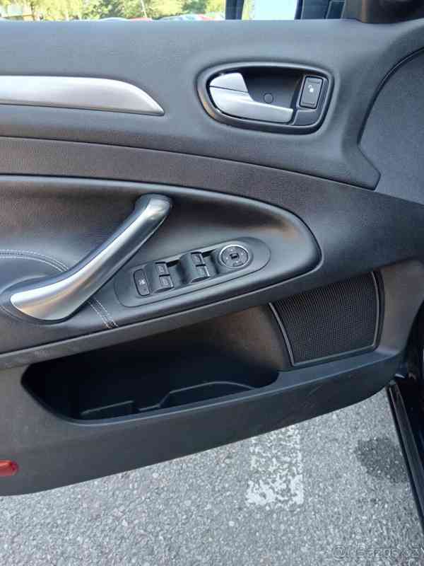 Ford Mondeo 2,0 MK4, r.v. 2010, benzín - foto 8