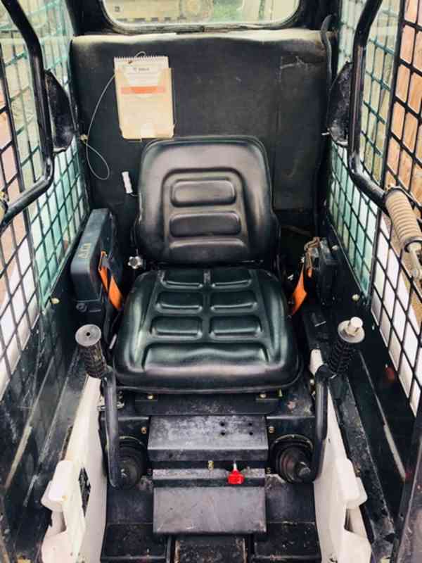 Kompaktní nakladače Bobcat S70 - foto 7