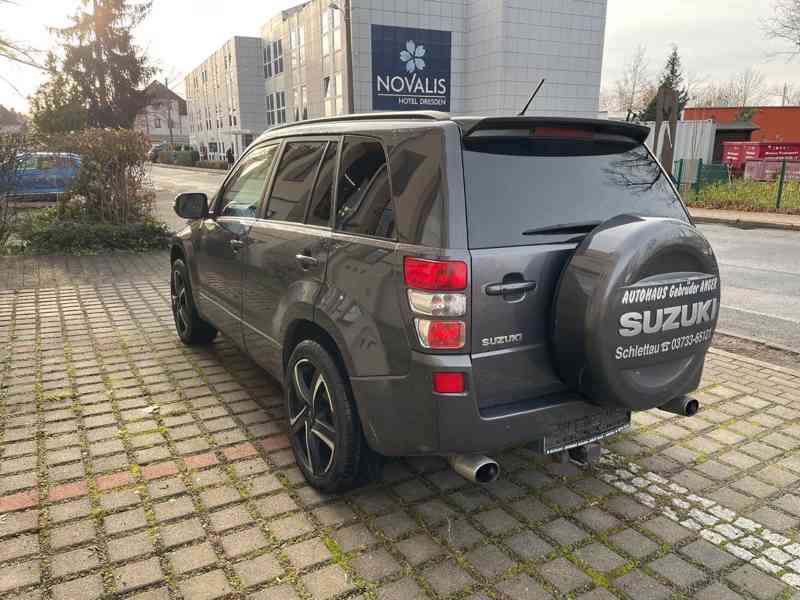 Suzuki Grand Vitara 2.4i Comfort benzín 124kw - foto 8