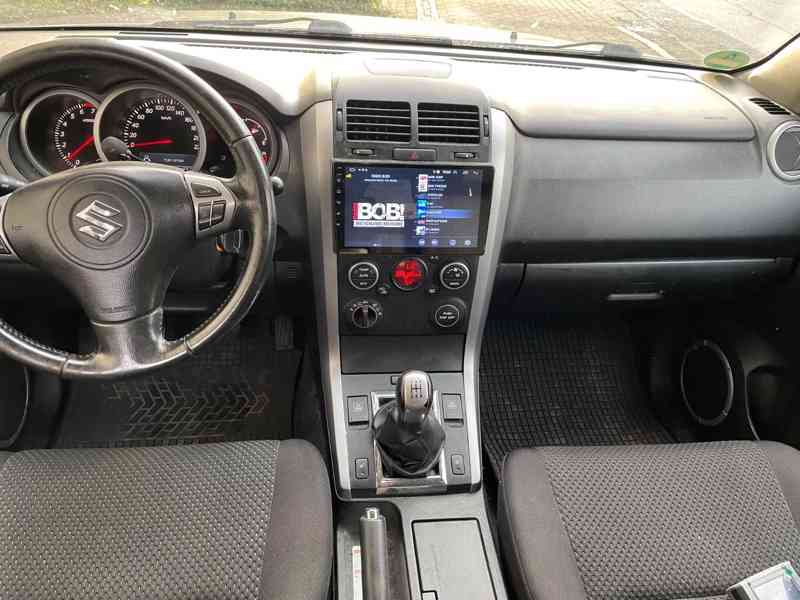 Suzuki Grand Vitara 2.4i Comfort benzín 124kw - foto 4