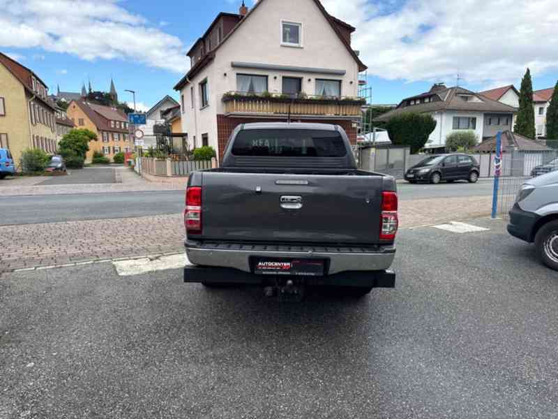 Toyota Hilux 3,0D4D Double Cab Comfort Aut. 126kw - foto 6