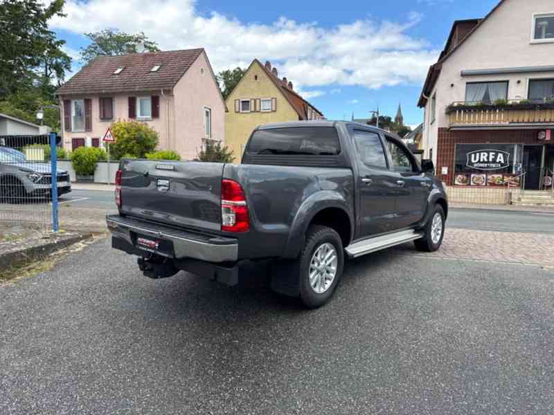 Toyota Hilux 3,0D4D Double Cab Comfort Aut. 126kw - foto 7