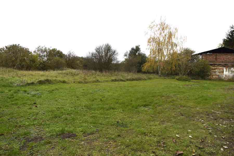 Písek u Chlumce nad Cidlinou - Rodinný dům s pozemkem 6015m2 - foto 19