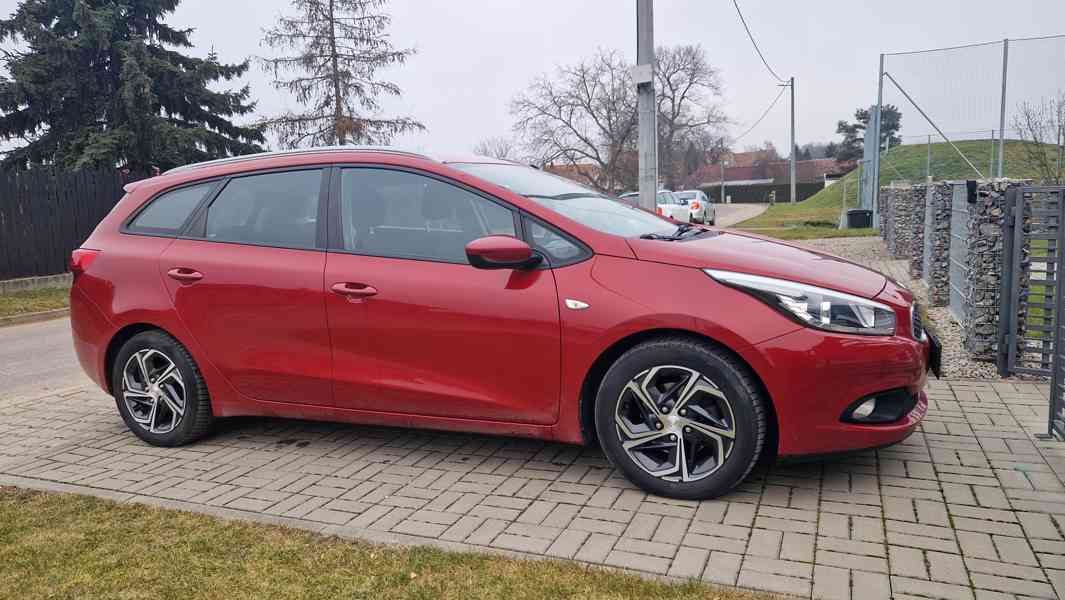 KIA CEEC 1.6 GDI COMBI r.v. 2014 - foto 7