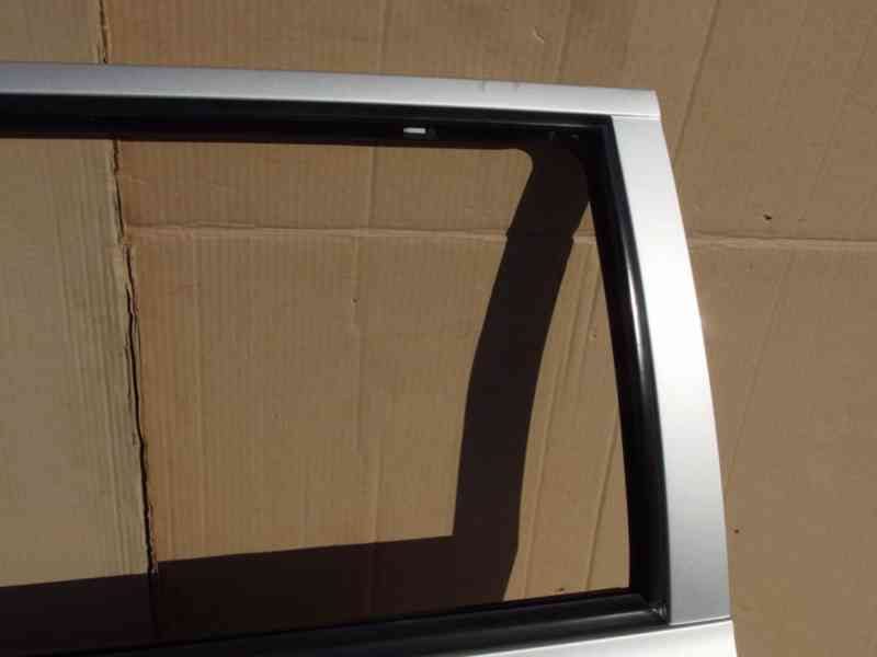 Levé zadní dveře Škoda Octavia I combi - foto 3