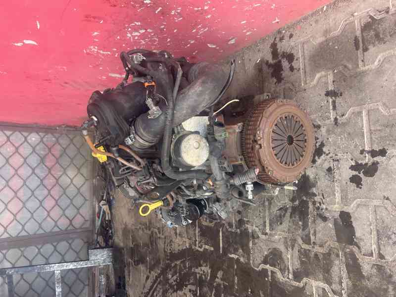 Motor 1,5 DCI 48KW K9K A7 Renaul kompletní - foto 3