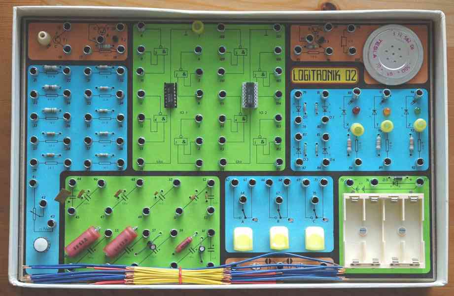 Elektronická hra Logitronik 01 a 02 - foto 18