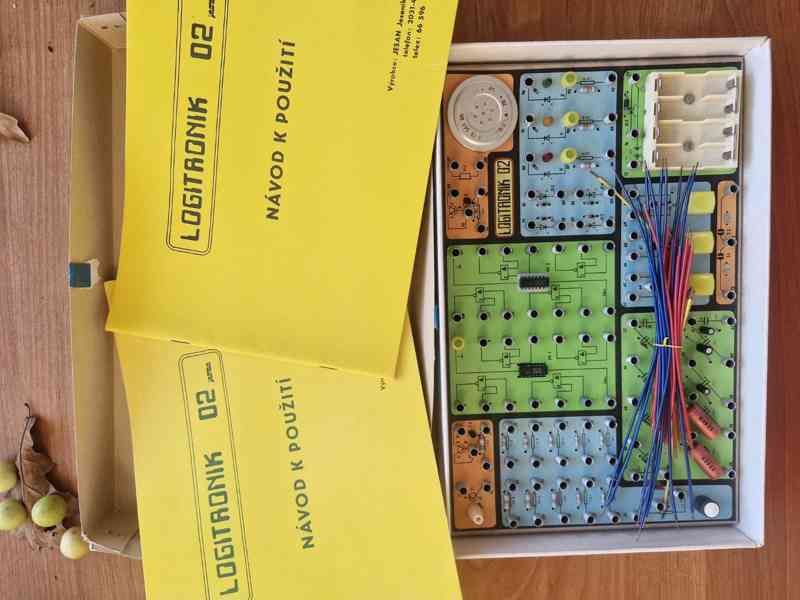 Elektronická hra Logitronik 01 a 02 - foto 11