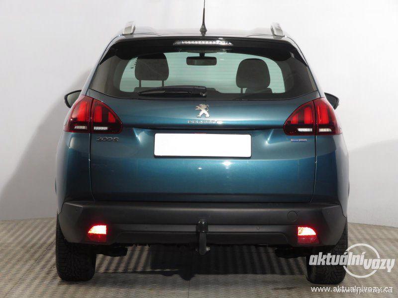 Peugeot 2008 1.2, benzín, rok 2017 - foto 21