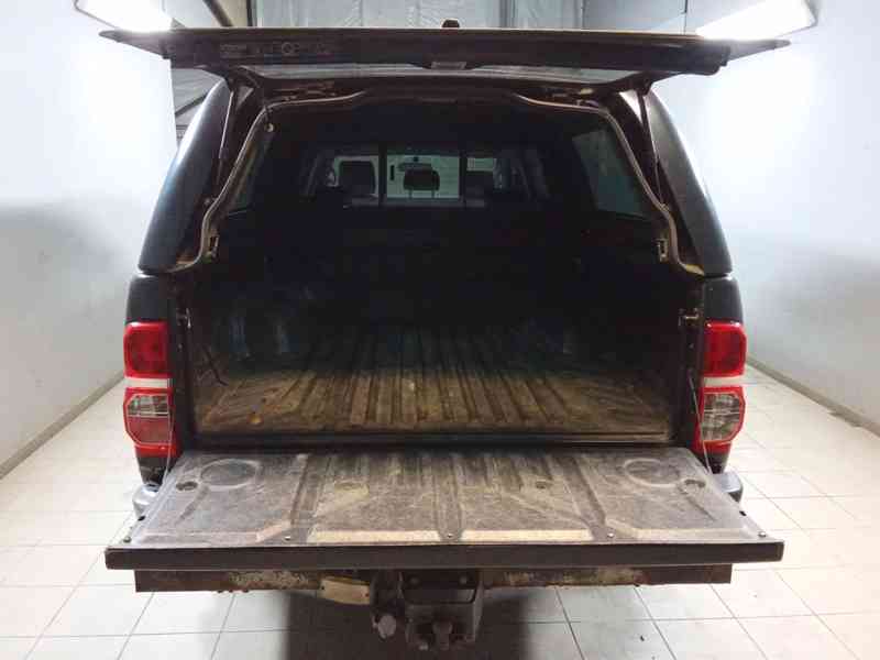 Toyota Hilux Double Cab Life 4x4 106kw - foto 7