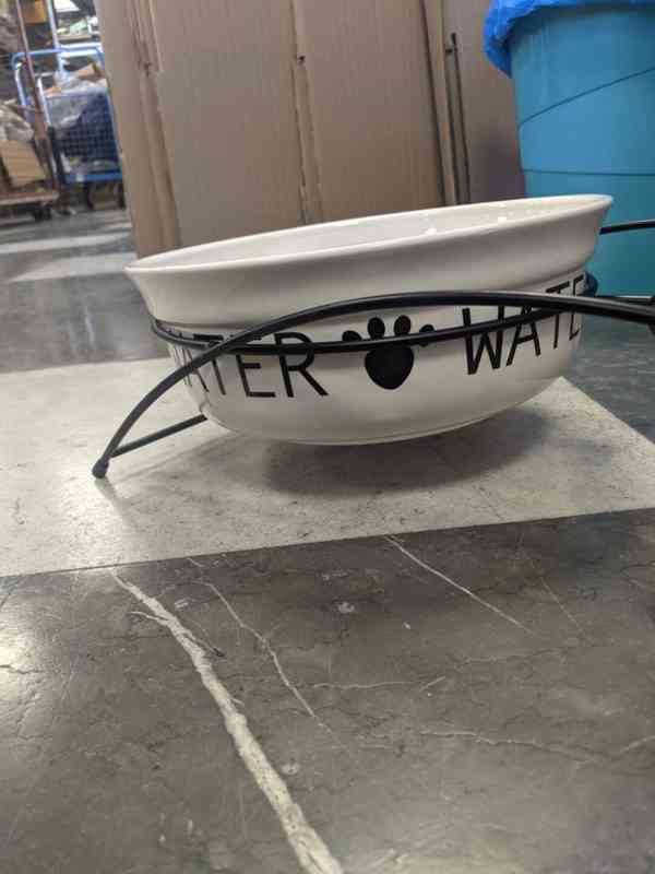 Trixie Water keramicka miska se stojánkem 1 x 2,6 l/25 cm, - foto 2