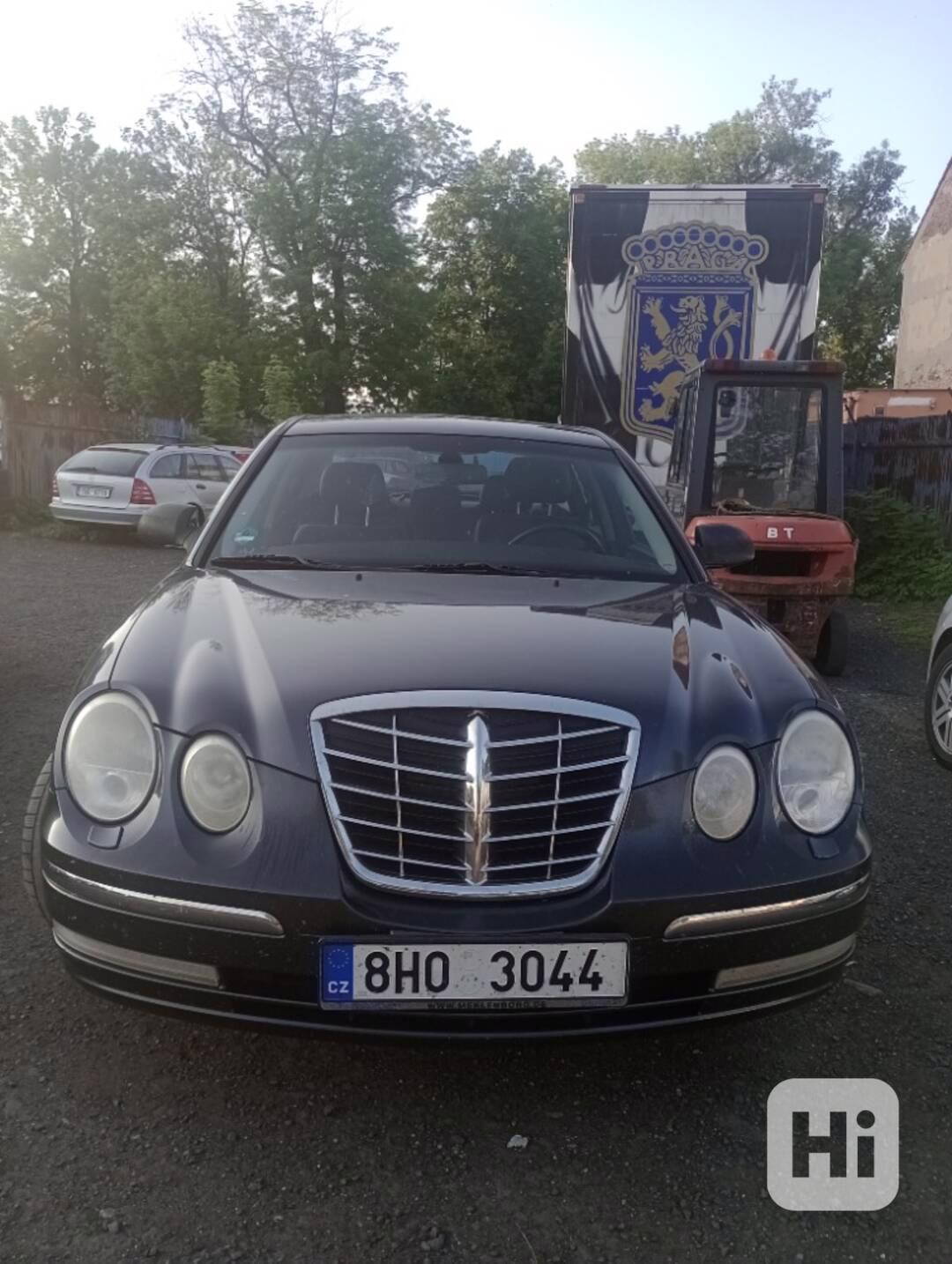 Nevšední vůz - limuzína Kia Opirus - k prodeji. - foto 1