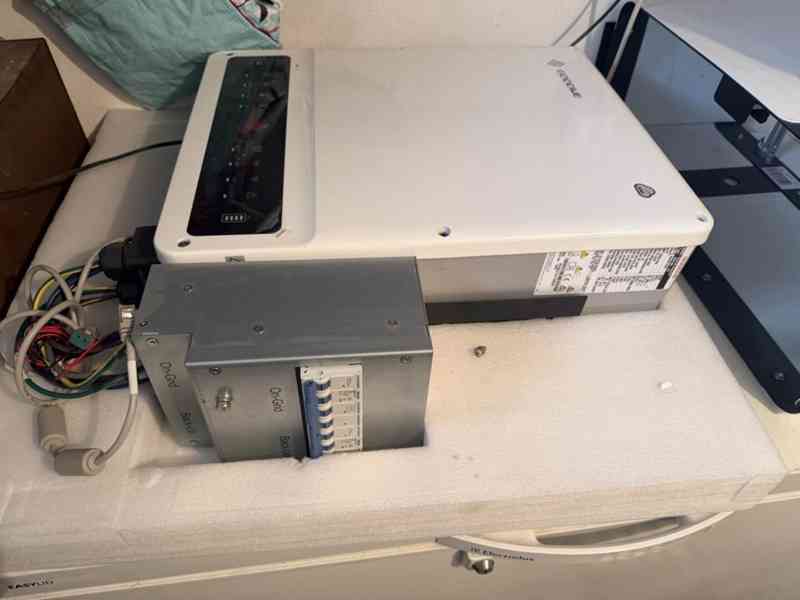 Nový hybridní měnič GoodWe GW10K-ET (10kW) + AC rozvaděč - foto 6