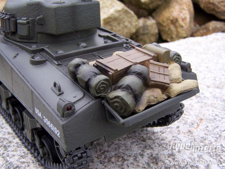 Nové RC  model tank 1:24 M4A3 Sherman - infrared + terč - foto 5