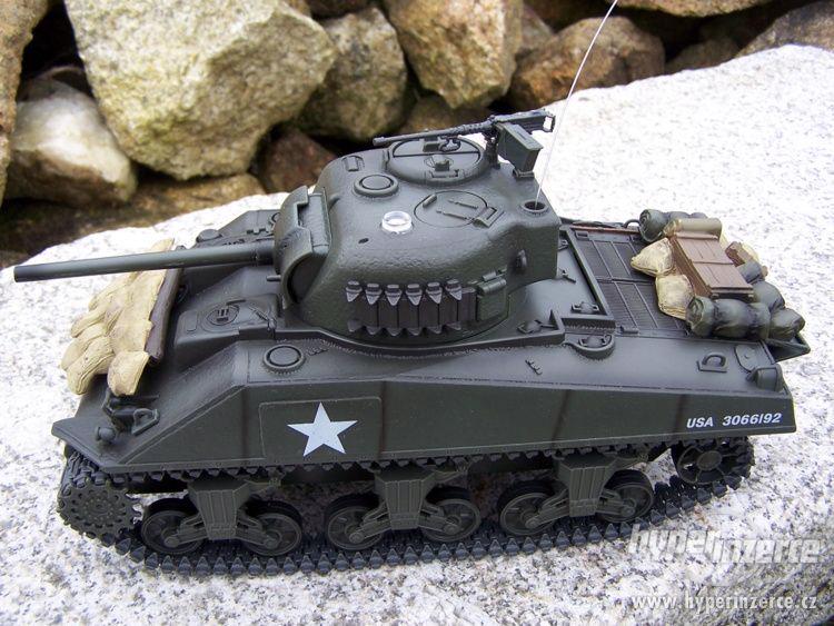Nové RC  model tank 1:24 M4A3 Sherman - infrared + terč - foto 8