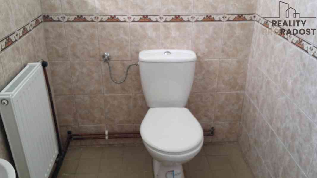 Prodej komerčního objektu ve Veselici na Moravě + 2x byt - foto 12