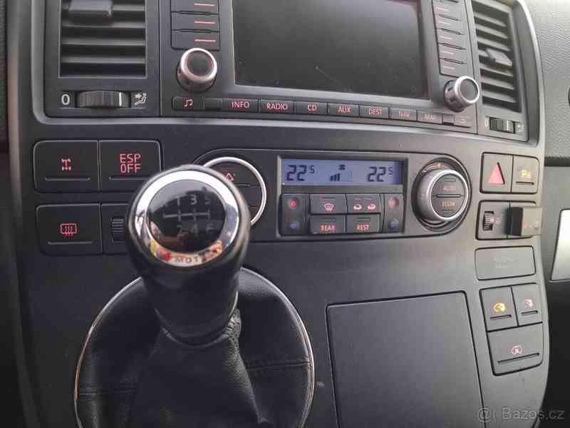 Volkswagen Multivan 3,2   VR6 HIGHLINE 4Motion - foto 17