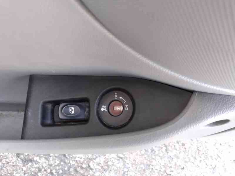 RENAULT KANGOO 1.2 16V 1.MAJITEL,ČR,5 MÍST,SERVISKA - foto 18