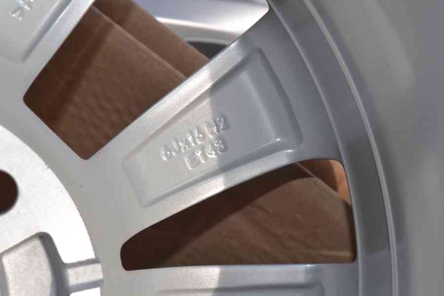 Nové orig. alu disky Škoda Karoq,Seat Ateca 6JxR16, 5x112. - foto 12