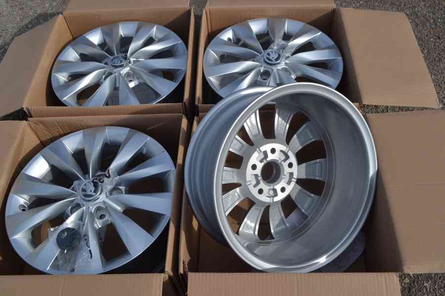 Nové orig. alu disky Škoda Karoq,Seat Ateca 6JxR16, 5x112. - foto 15