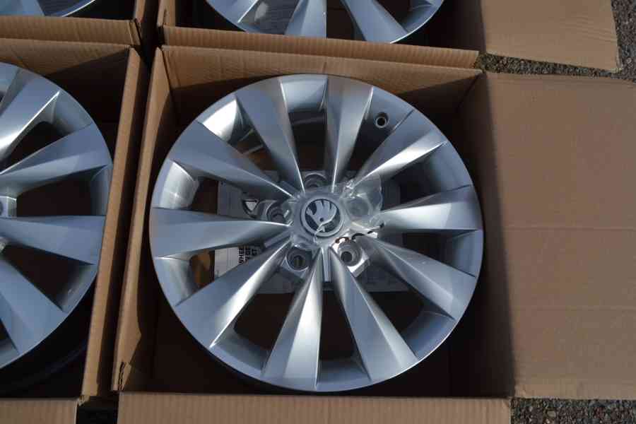 Nové orig. alu disky Škoda Karoq,Seat Ateca 6JxR16, 5x112. - foto 8