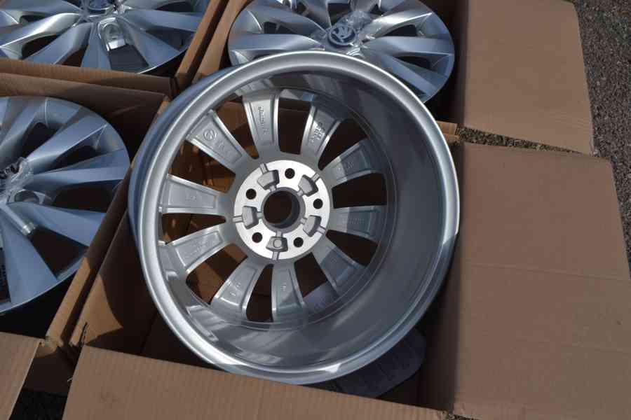 Nové orig. alu disky Škoda Karoq,Seat Ateca 6JxR16, 5x112. - foto 16