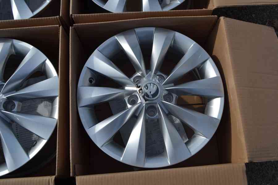 Nové orig. alu disky Škoda Karoq,Seat Ateca 6JxR16, 5x112. - foto 6