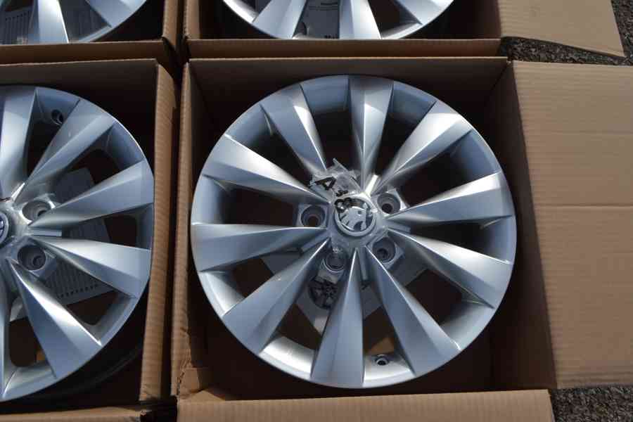 Nové orig. alu disky Škoda Karoq,Seat Ateca 6JxR16, 5x112. - foto 7
