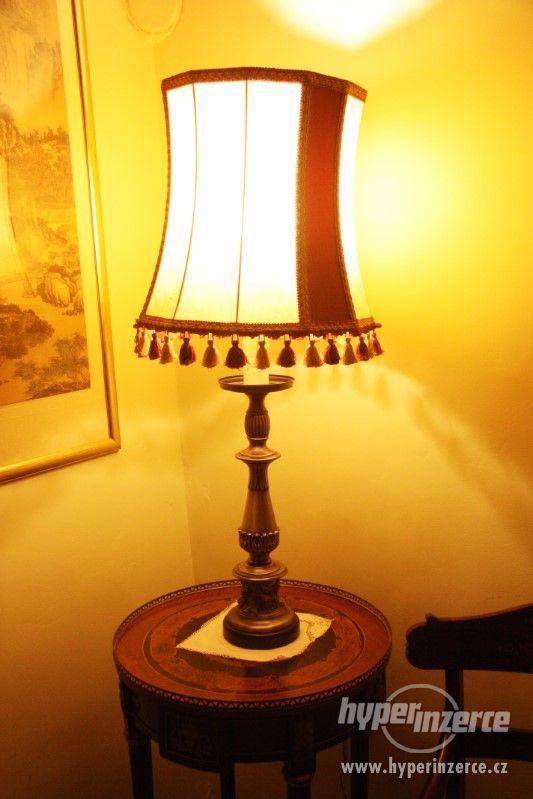 Velká stolní lampa neorenesance. Výška 103 cm - foto 6