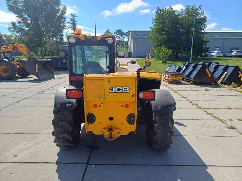 Teleskopický manipulátor JCB 525-60 Agri Plus - foto 4