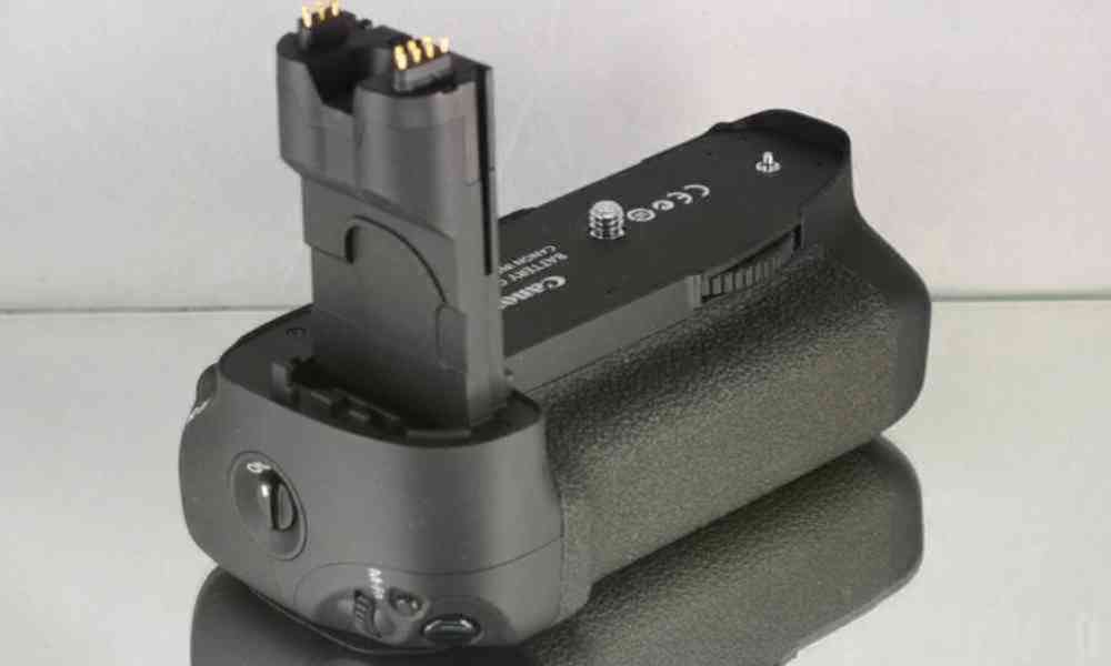 Canon BG-E7 **Originální battery grip pro Canon EOS 7D - foto 5