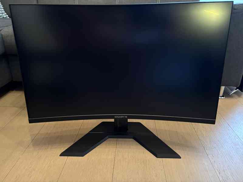 Nový 32" prohnutý QHD monitor Gigabyte 32QC - foto 2