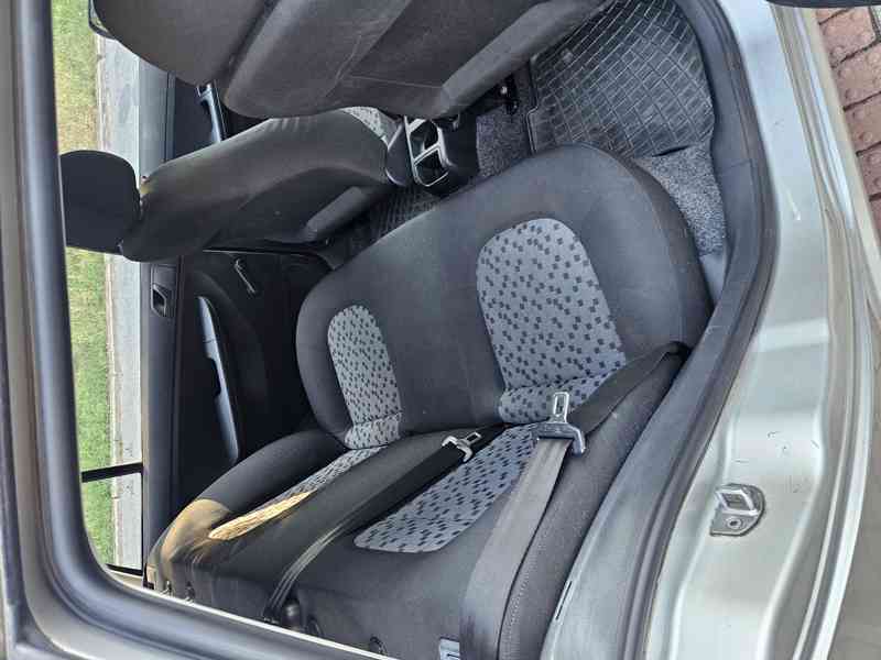 Škoda Fabia Combi 1.4 16V 55kw klimatizace  - foto 9