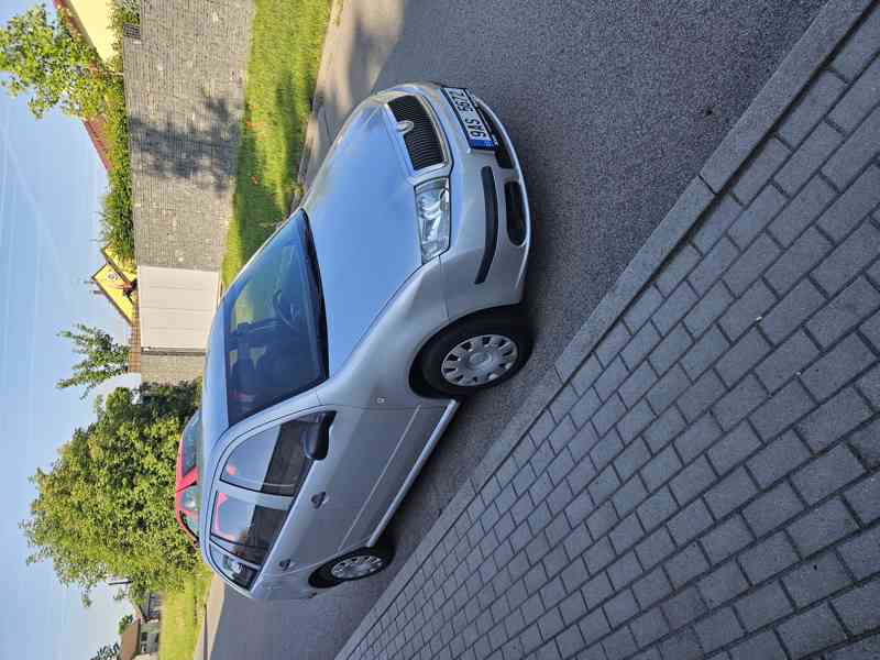 Škoda Fabia Combi 1.4 16V 55kw klimatizace  - foto 7