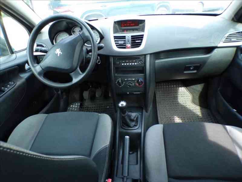 Peugeot 207 1,4 HDI - foto 5