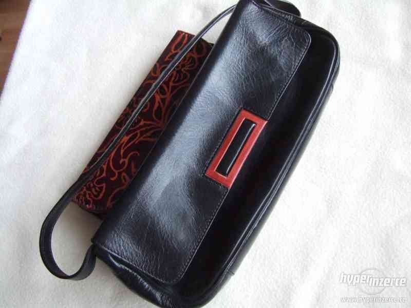 Kožená černá kabelka retro styl - foto 2