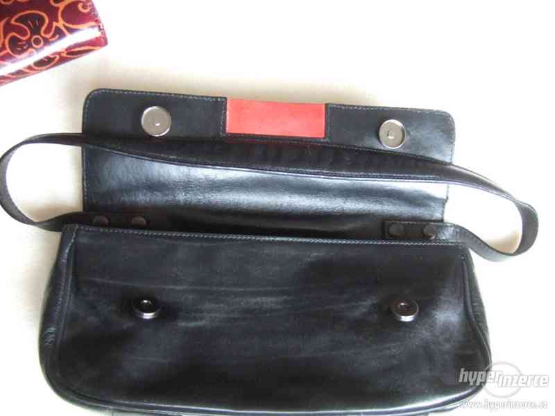 Kožená černá kabelka retro styl - foto 3