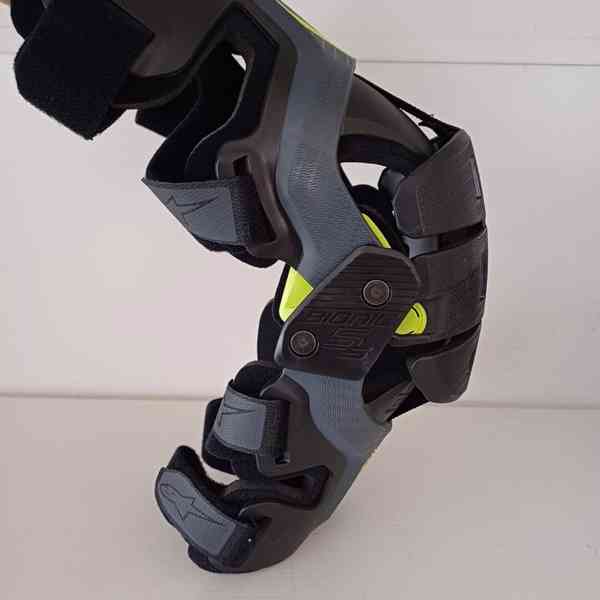 Kolenní ortézy Alpinestars Bionic 5S - foto 3